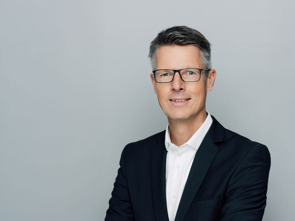 Portrait of Michael Höller, Chief Operating Officer Head of Division Industrial