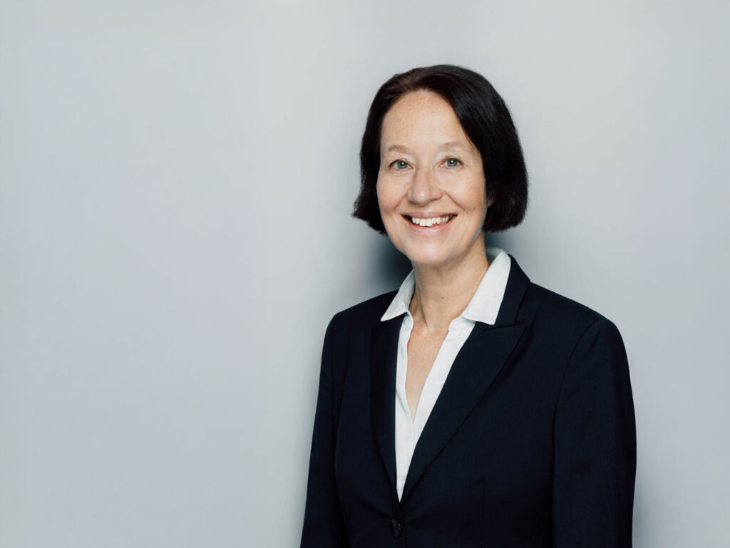 Portrait of Dr. Judith van Walsum, Chief Financial Officer Head of Group Function Finance & Shared Services